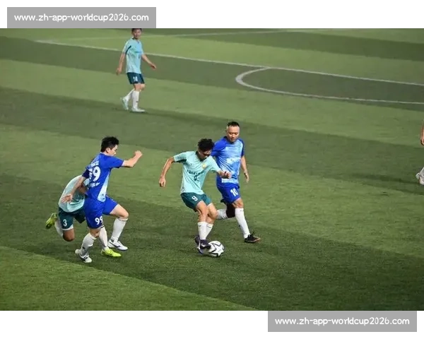 连超激战:场均 6.7 球点燃全城足球热情 连超激战:场均 6.7 球点燃全城足球热情